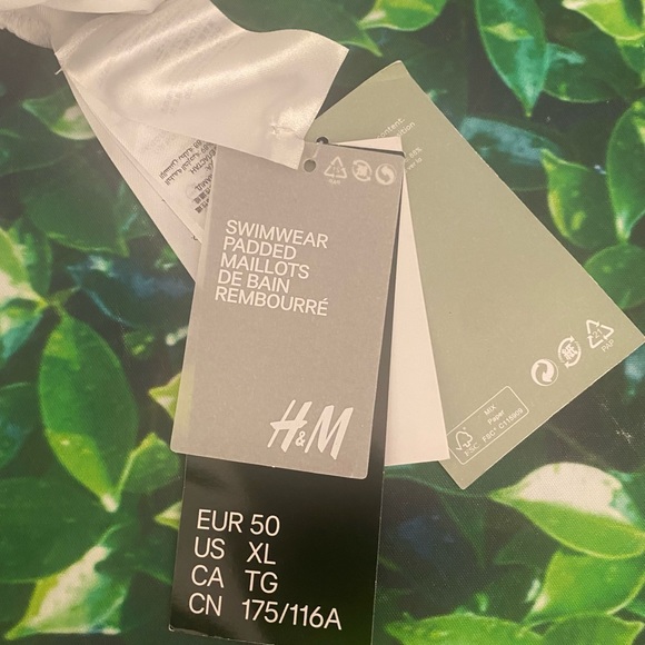 NWT H&M Blue & White Striped V-Neck Ruffle Swimsuit - XL - Picture 10 of 14